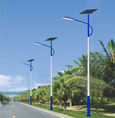 1742828246142723.jpg 玛沁太阳能路灯.jpg